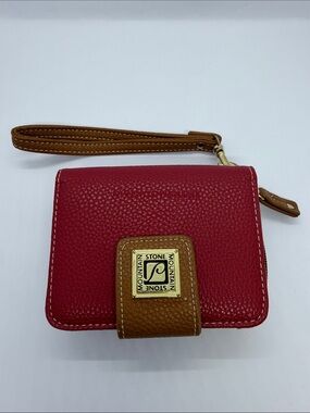 Stone Mountain Accessories Red and Brown Leather Wristlet Wallet